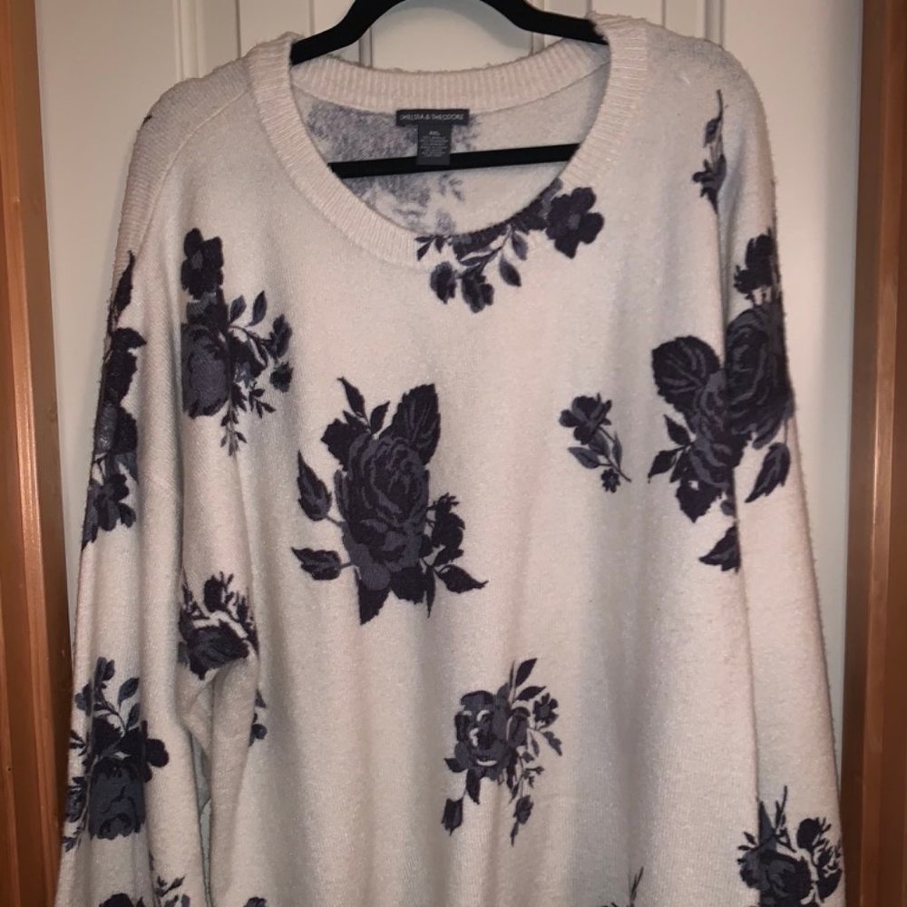 Chelsea & Theodore Floral Sweater (XXL)